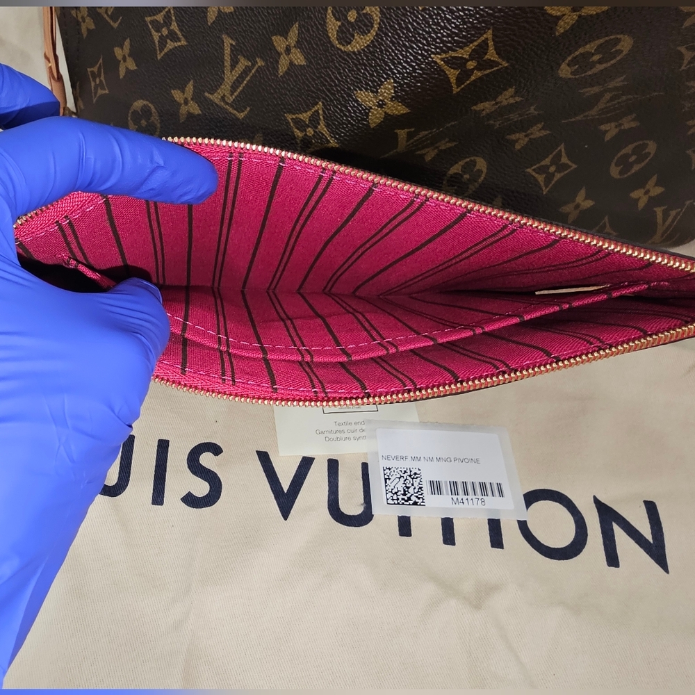 Louis Vuitton Pochette - Picture 5 of 8